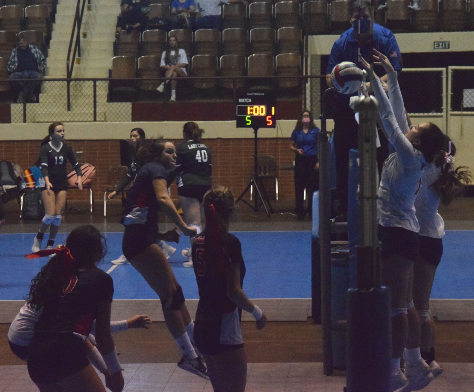 Trinity stays focused, wins 3A South volleyball regional championship